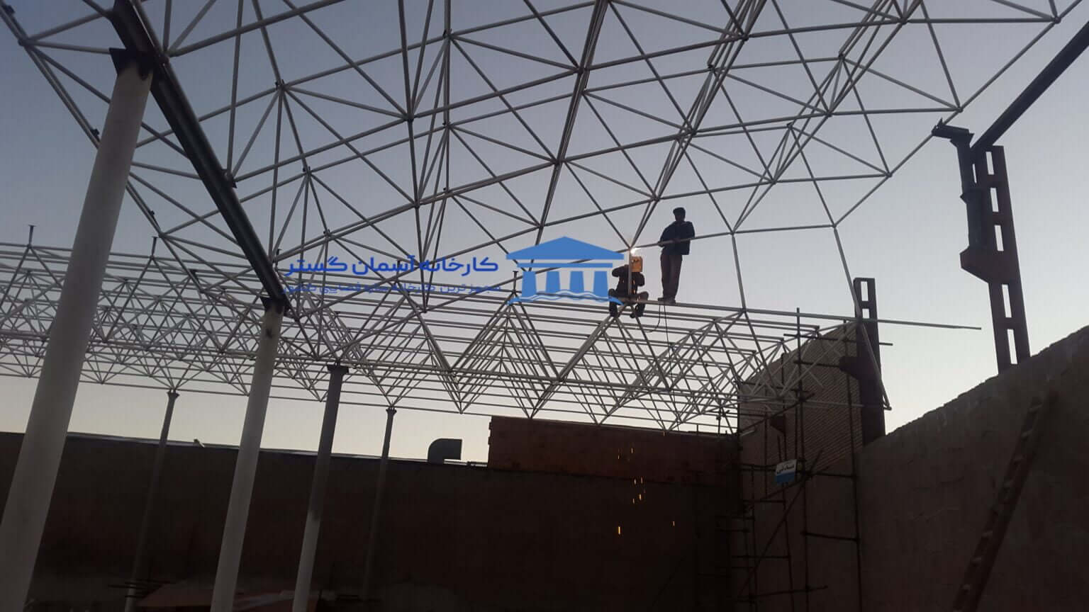 انبار بازرگانی رهبری
